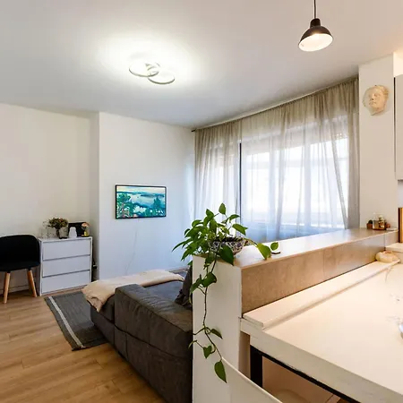Seaview- Modern By Interhome