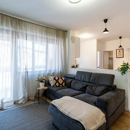 Seaview- Modern By Interhome